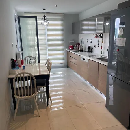 Apartment Luxe 2 Bhk Near Tuyap Expo Center